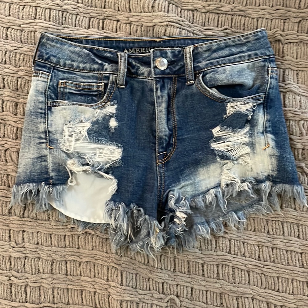 American eagle distressed jeans shorts size 4